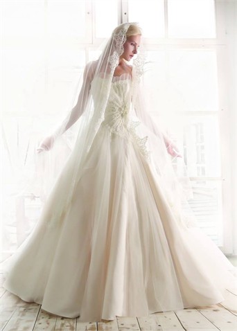 Свадебный салон "Marry Me" — шикарное платье от Le Rine 2013 из коллекция Kimberli -35%!