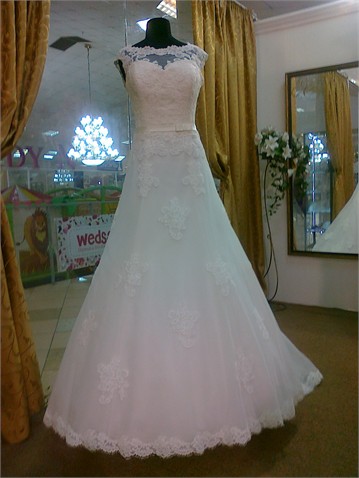 Свадебный салон "ILLERIA" — Отличная цена для великолепного платья!