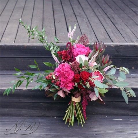 Аtelier de design floral "NoRideFlori" — Nuntă în nuanțe bordo — o sărbătoare de neuitat