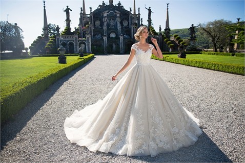 10-13 мая: Продажа новых свадебных платьев 300-650 евро!