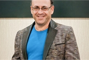 Alexandry Bersuțchii - designer, modelier și organizator în cadrul companiei ”AB Fashion”.