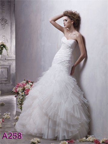 Brandurile Anjolique si Agnes in Molodva exclusiv la DressART!