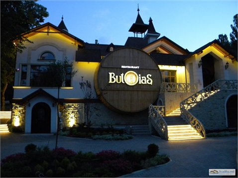 Povestea de iarnă continuă în restaurantul "Butoias"!