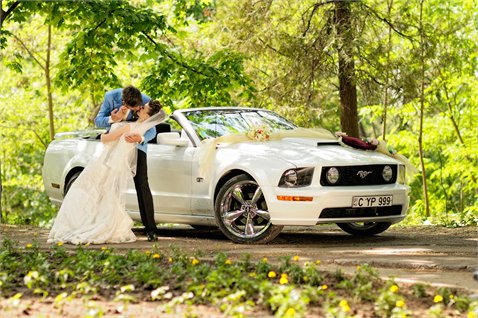 Ford Mustang - automobil excluziv american puternic cu caracter de la Kortej.md!